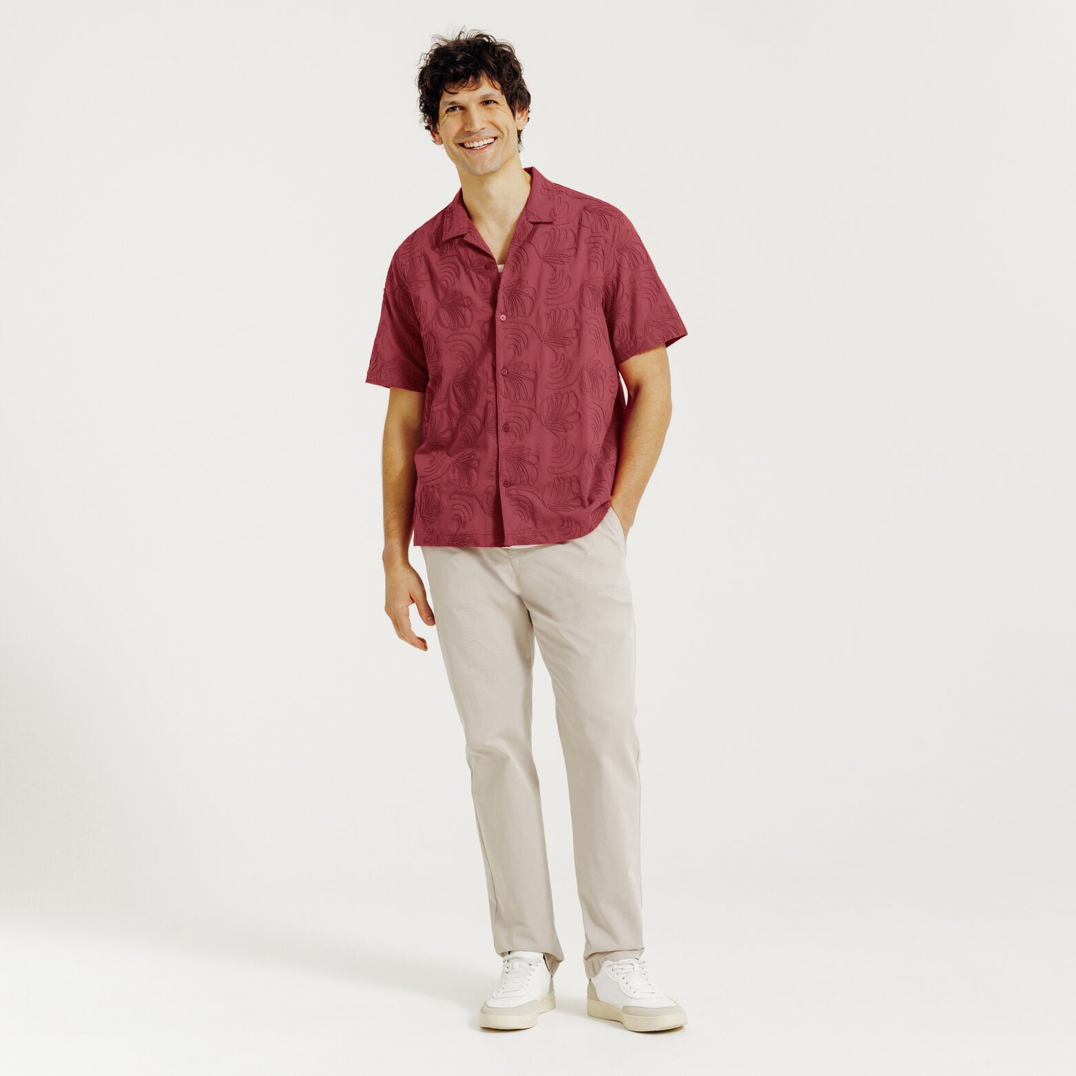 Regular fit hemdje met borduursel