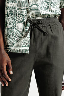 Pantalon loose mati&egrave;re textur&eacute;e