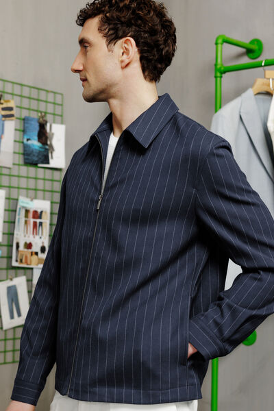 Veste col chemise zipp&eacute;e ray&eacute;e