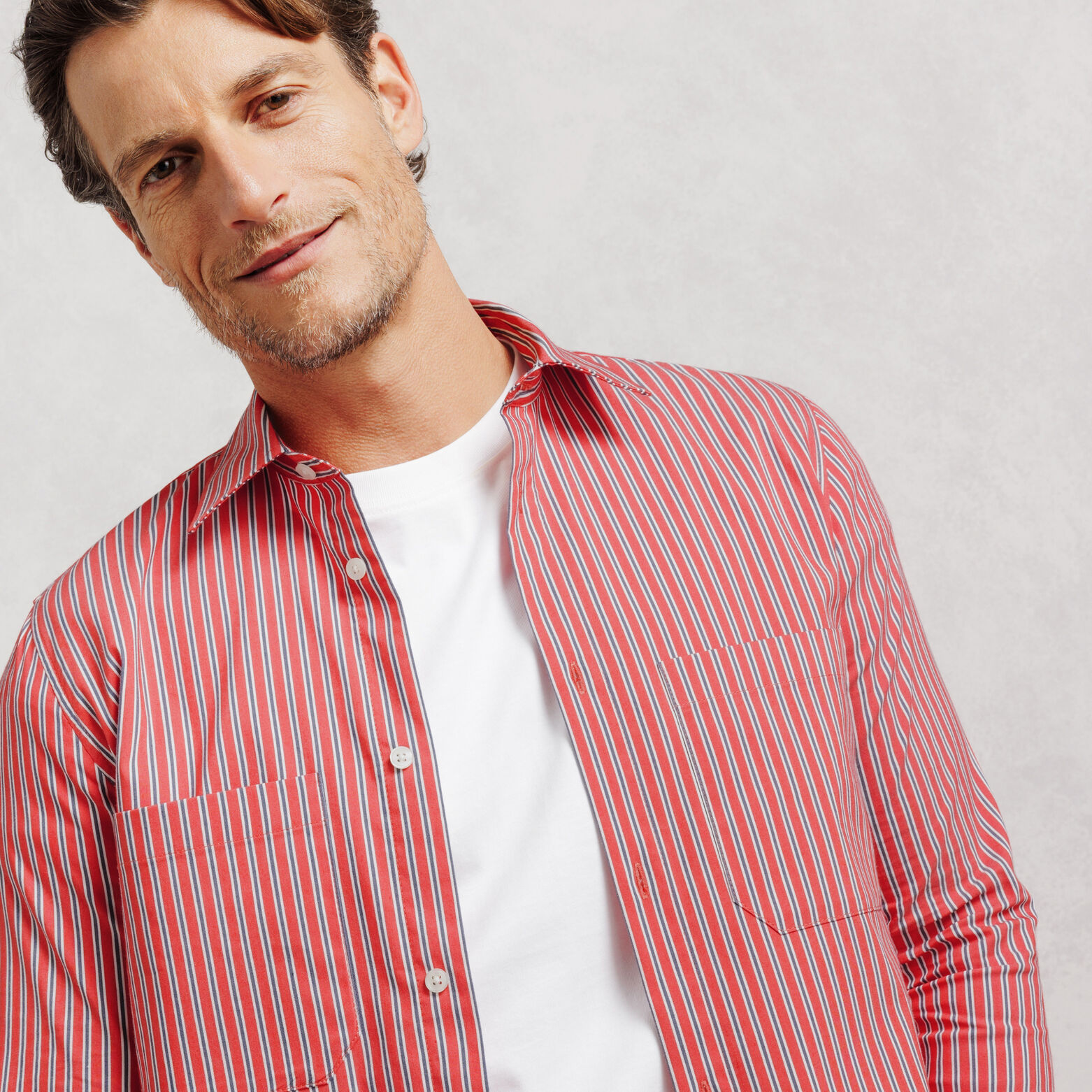 Chemise 100% coton regular ray&eacute;e