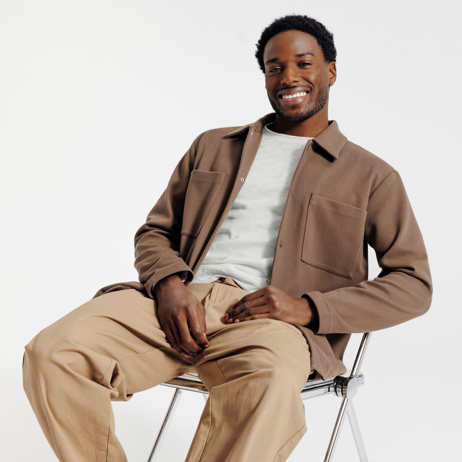 Pull col rond finition roulott&eacute;e