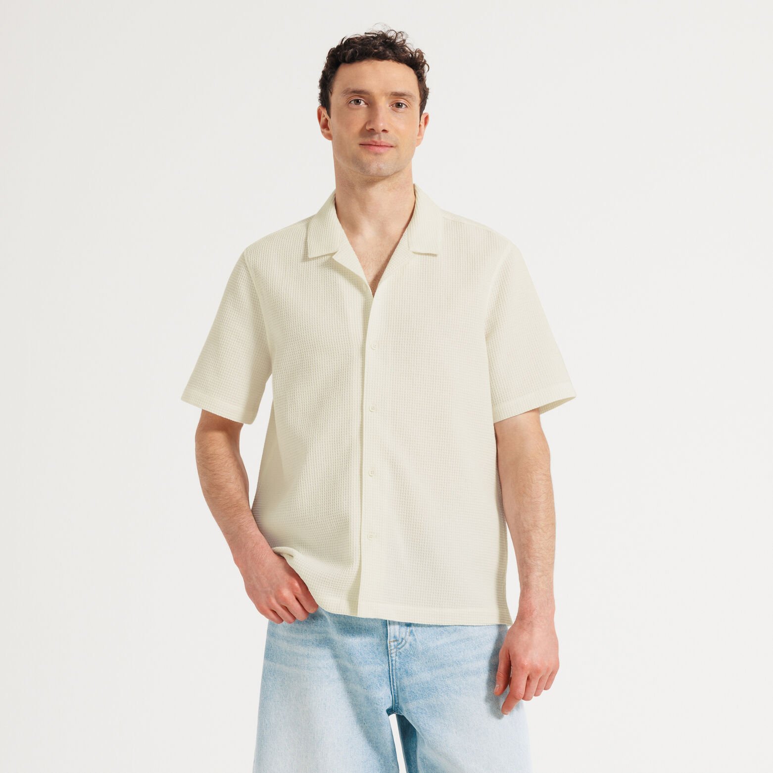 Ensemble chemisette et bermuda gaufr&eacute; - &Eacute;cru