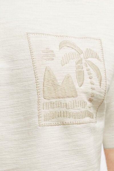 Tee shirt brod&eacute; textur&eacute;