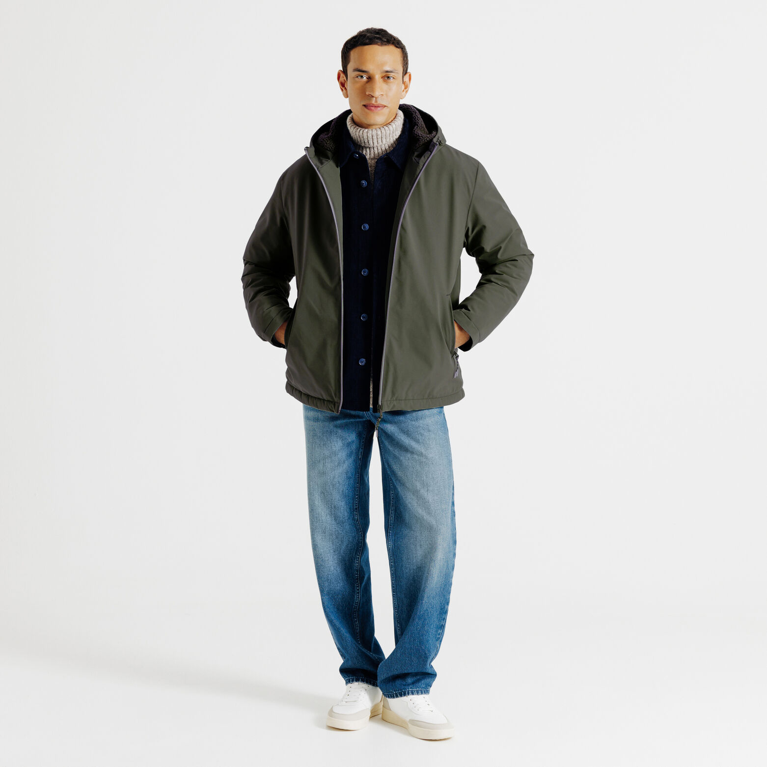 Blouson &agrave; capuche doubl&eacute; en sherpa