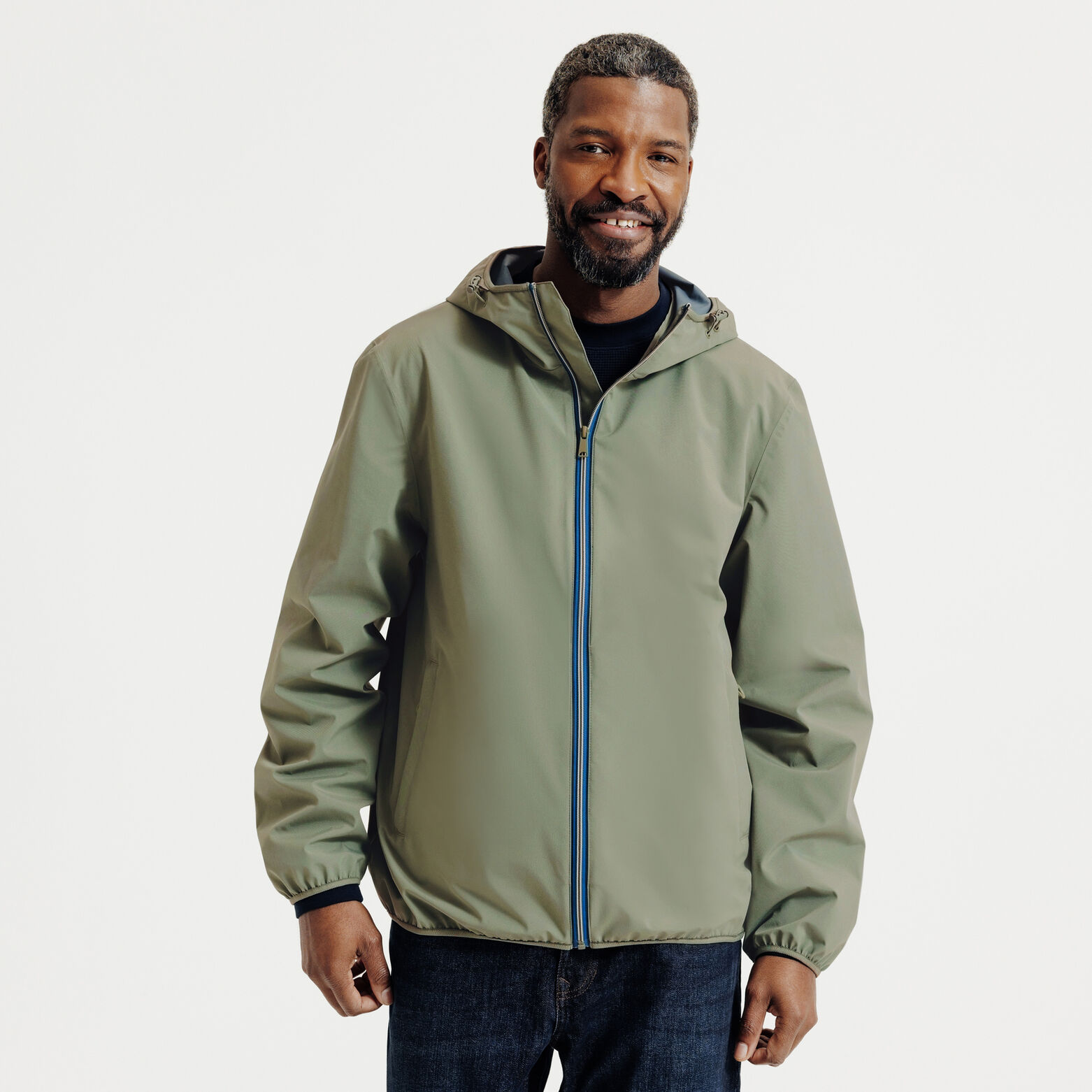 Blouson coupe-vent &agrave; capuche