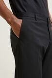 Pantalon chino large contient du polyester recyclé