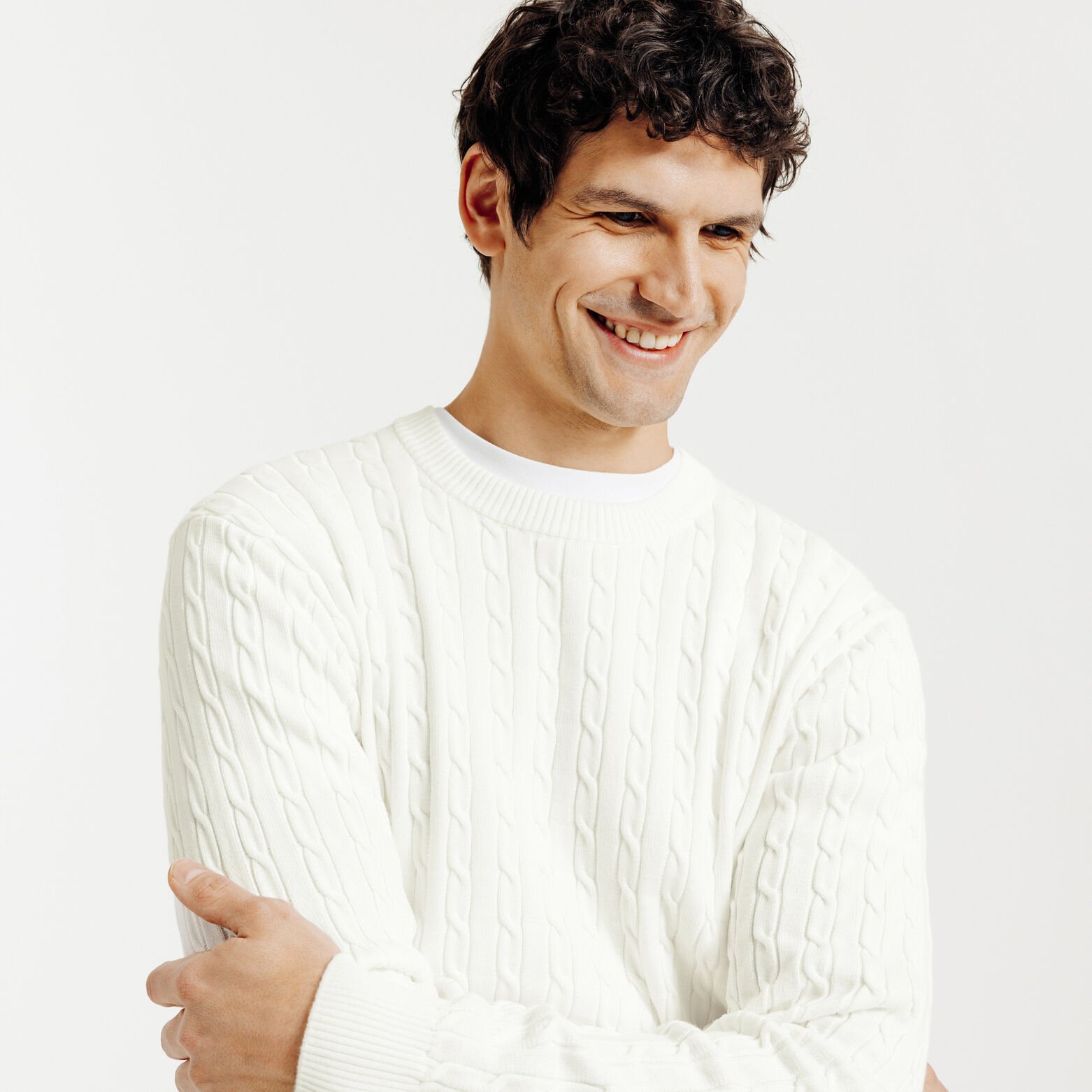 Pull col rond torsad&eacute;