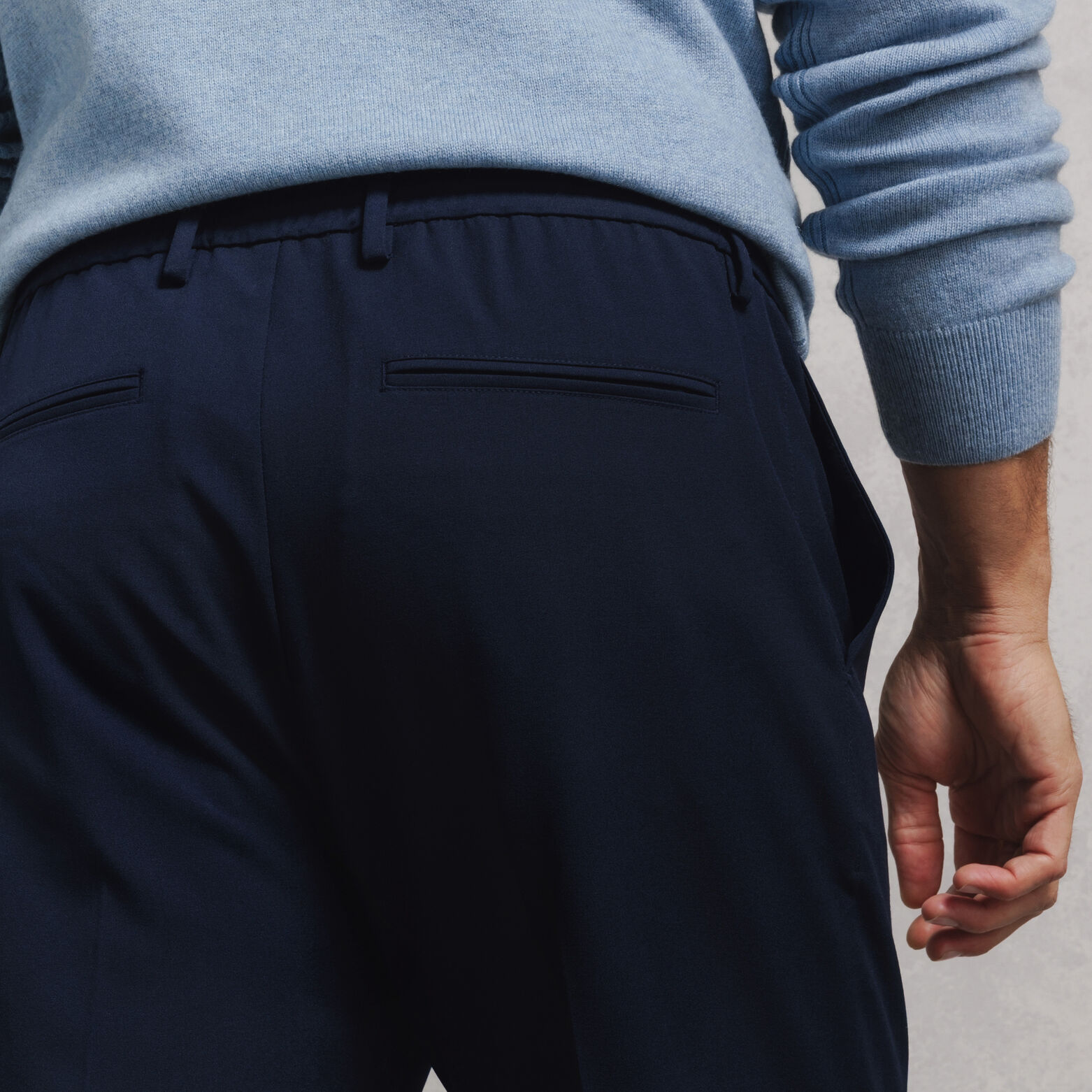 Pantalon tapered taille &eacute;lastiqu&eacute;e