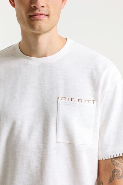 T-shirt in fantasiestof, borduursels mouweinden en