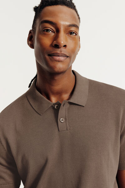 Polo en maille manches courtes col boutonn&eacute;