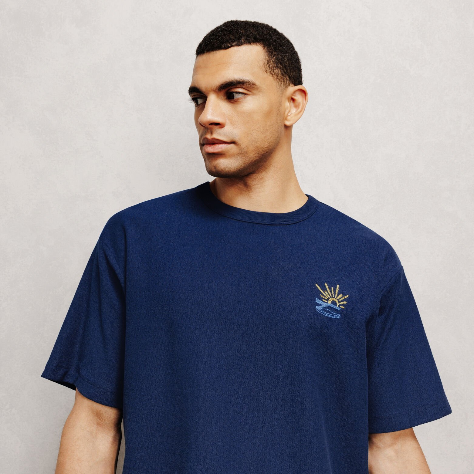 Tee shirt relax brod&eacute; devant dos textur&eacute;