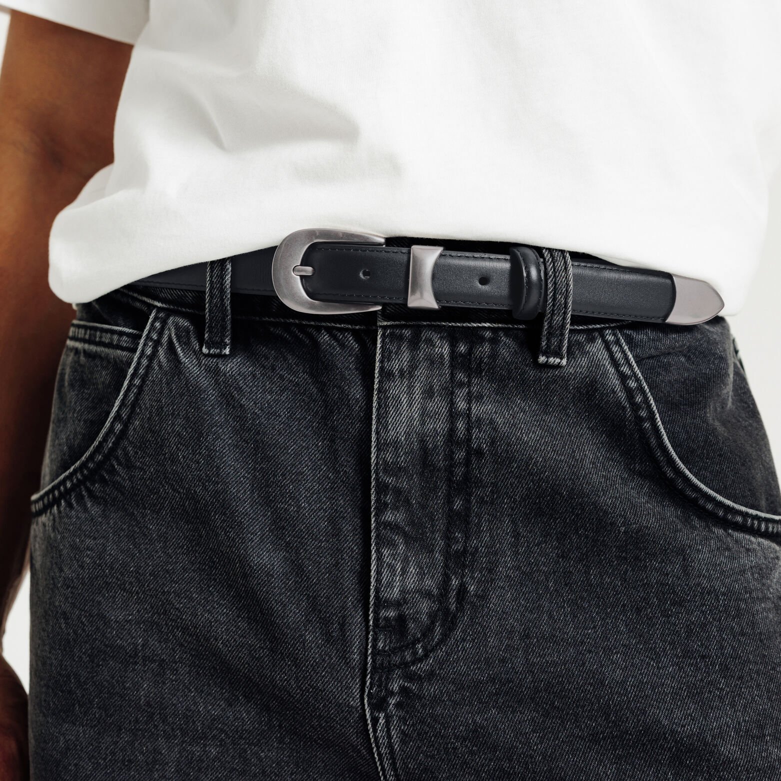 Ceinture fine en cuir