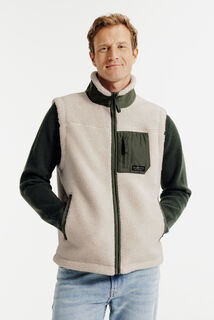 Veste sans manche en sherpa contrast&eacute;e