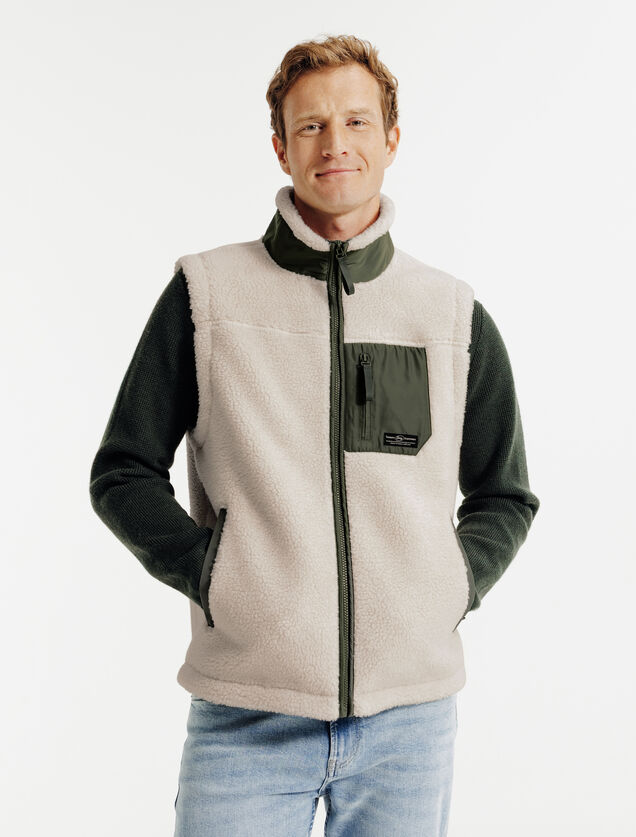 Veste sans manche en sherpa contrast&eacute;e
