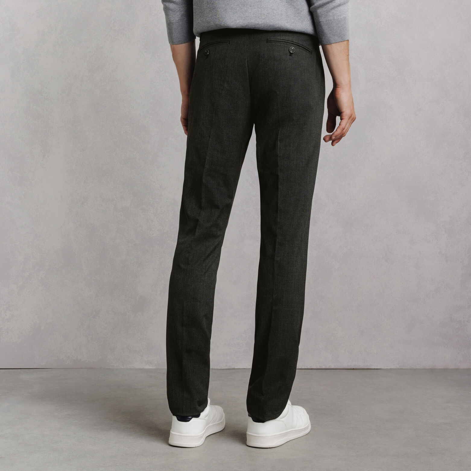 Pantalon chino slim &agrave; carreaux