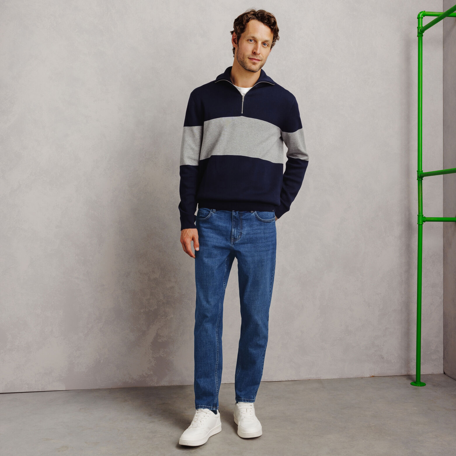 Tapered jeans