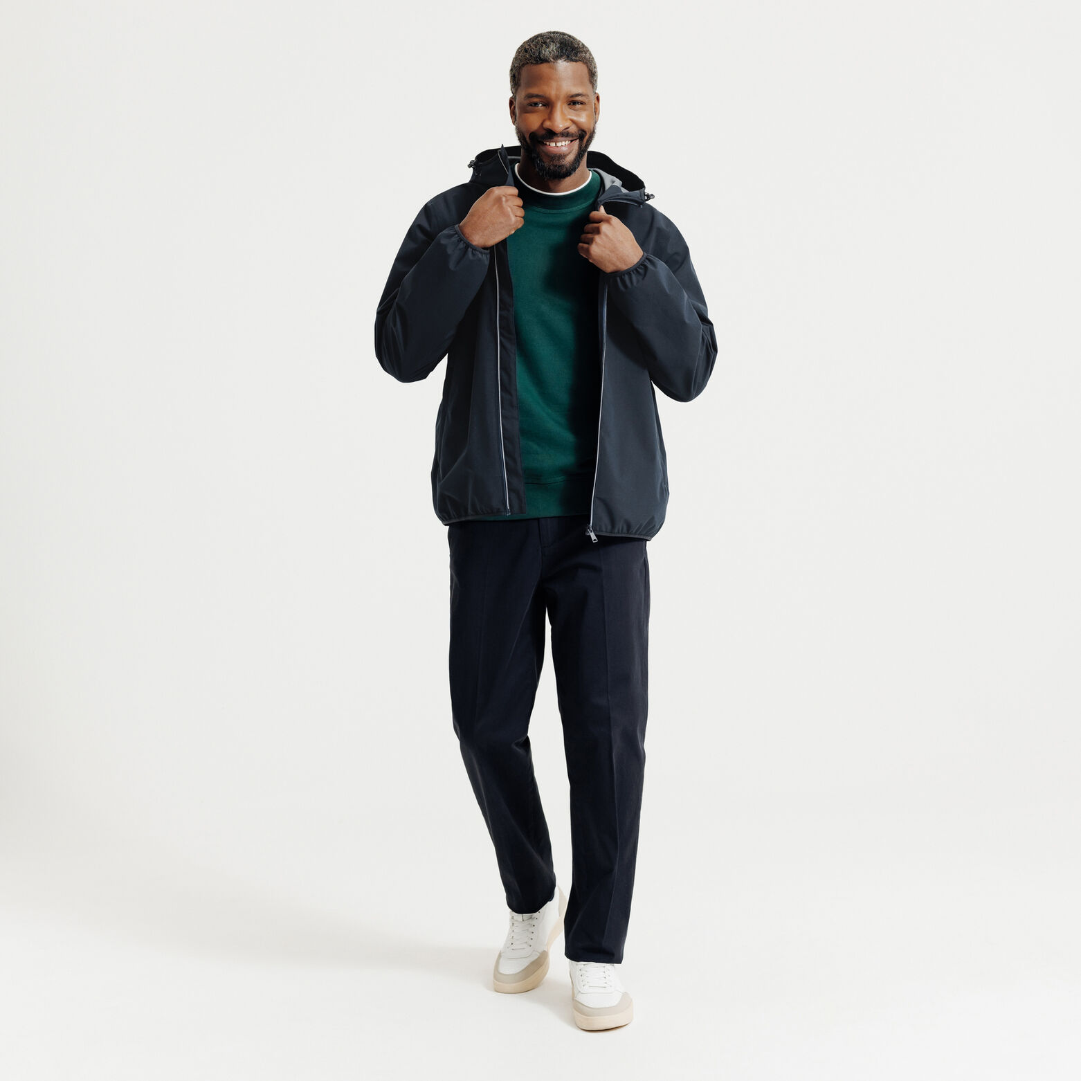 Blouson coupe-vent &agrave; capuche