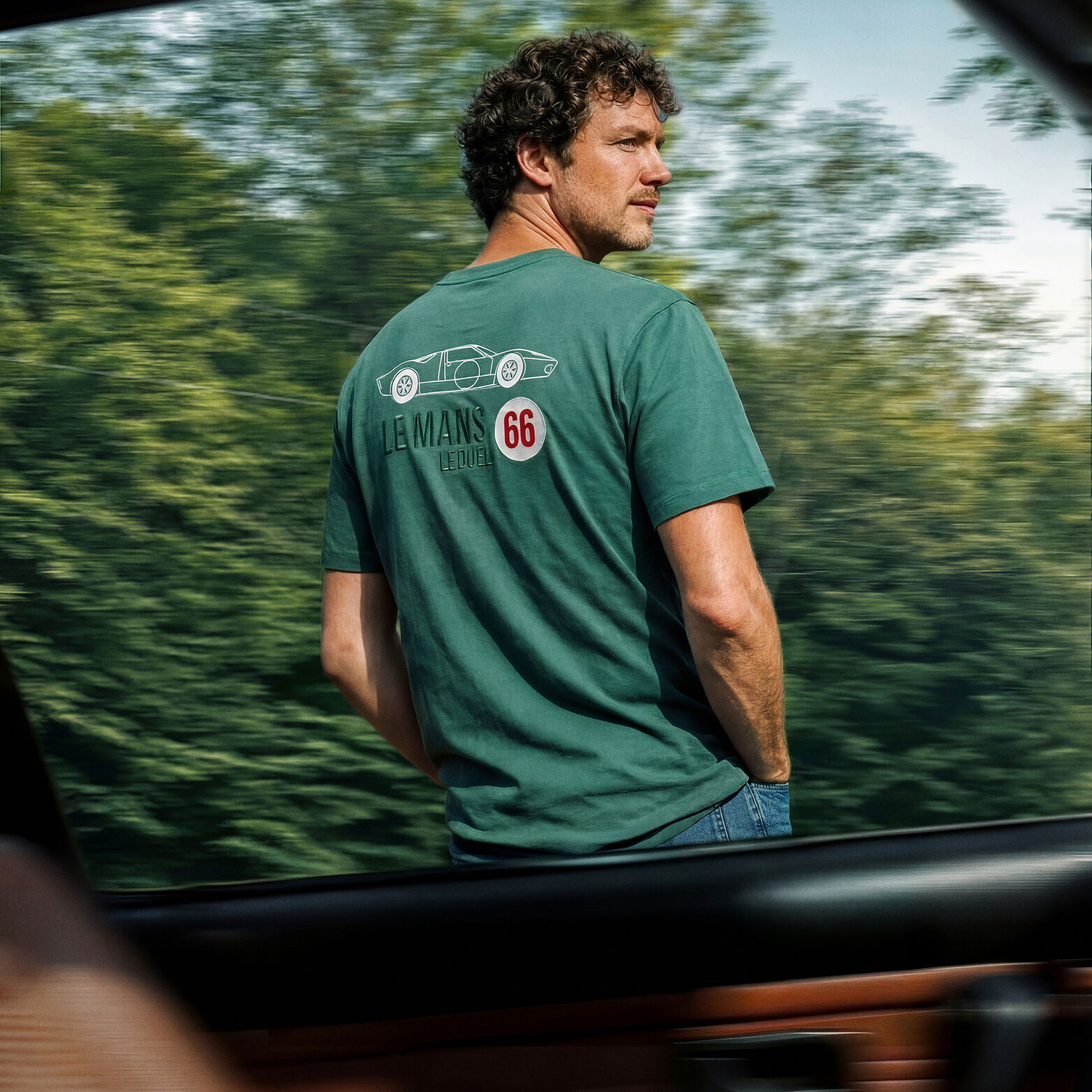 Tee shirt imprim&eacute; et brod&eacute; licence 24H le Mans