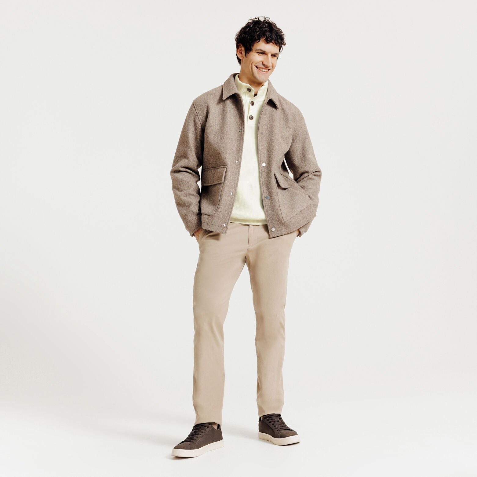 Pull col montant boutonn&eacute; poche poitrine