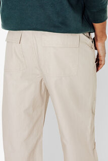 Pantalon chino large avec découpes