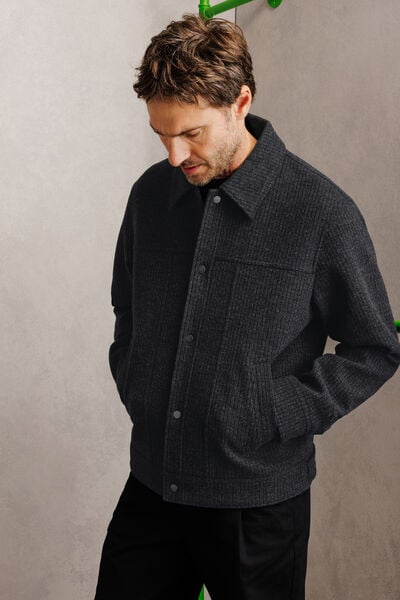 Veste pressionn&eacute;e en maille