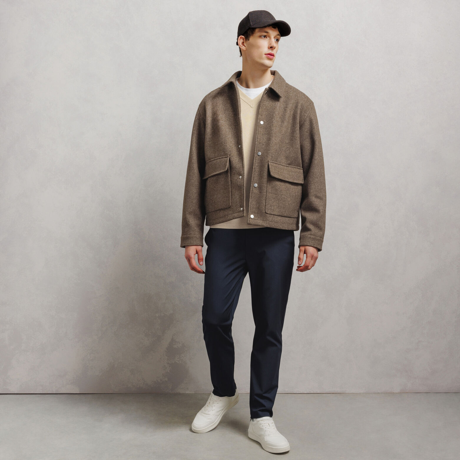 Pull col v " le parfait by JULES"