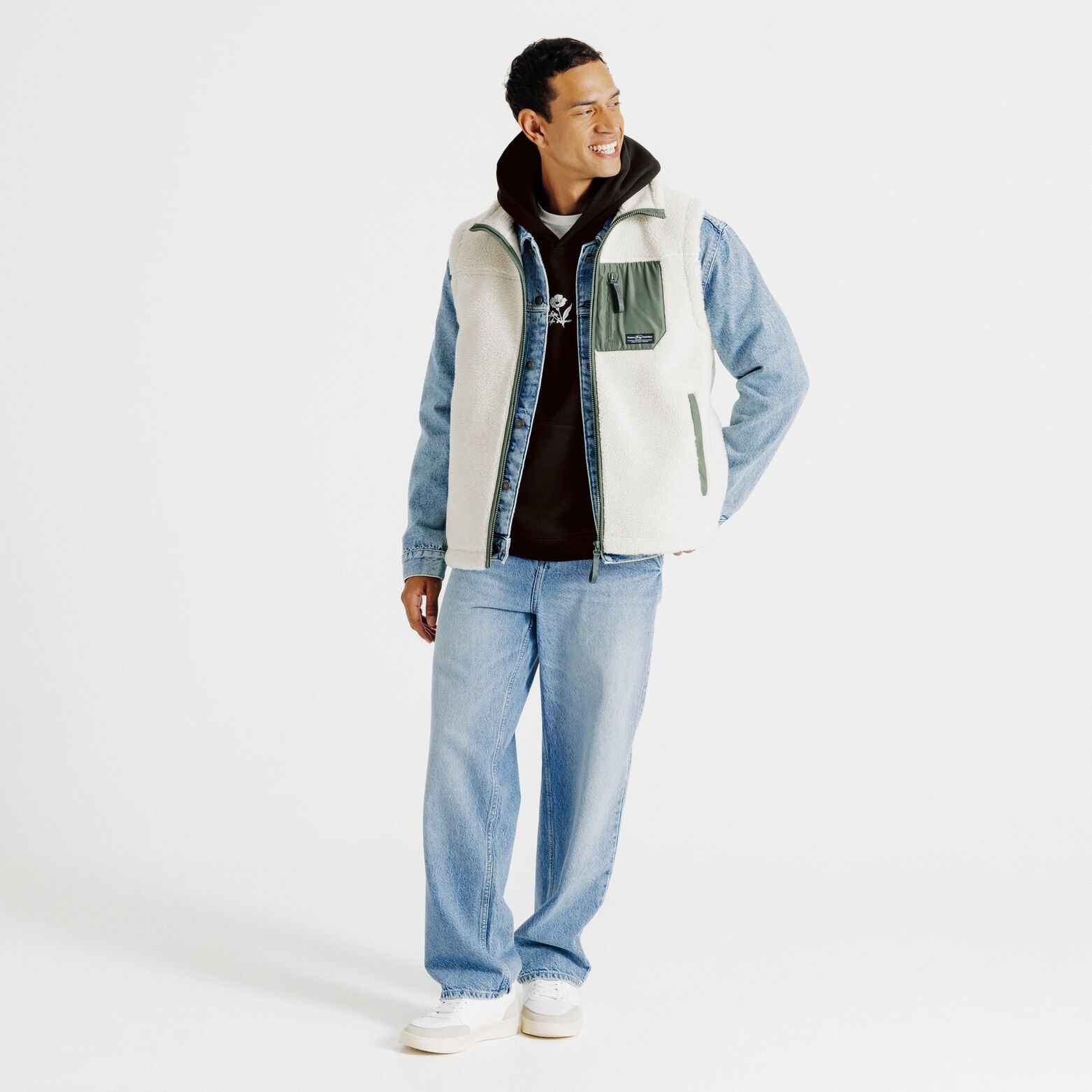 Sweat &agrave; capuche imprim&eacute; fleurs