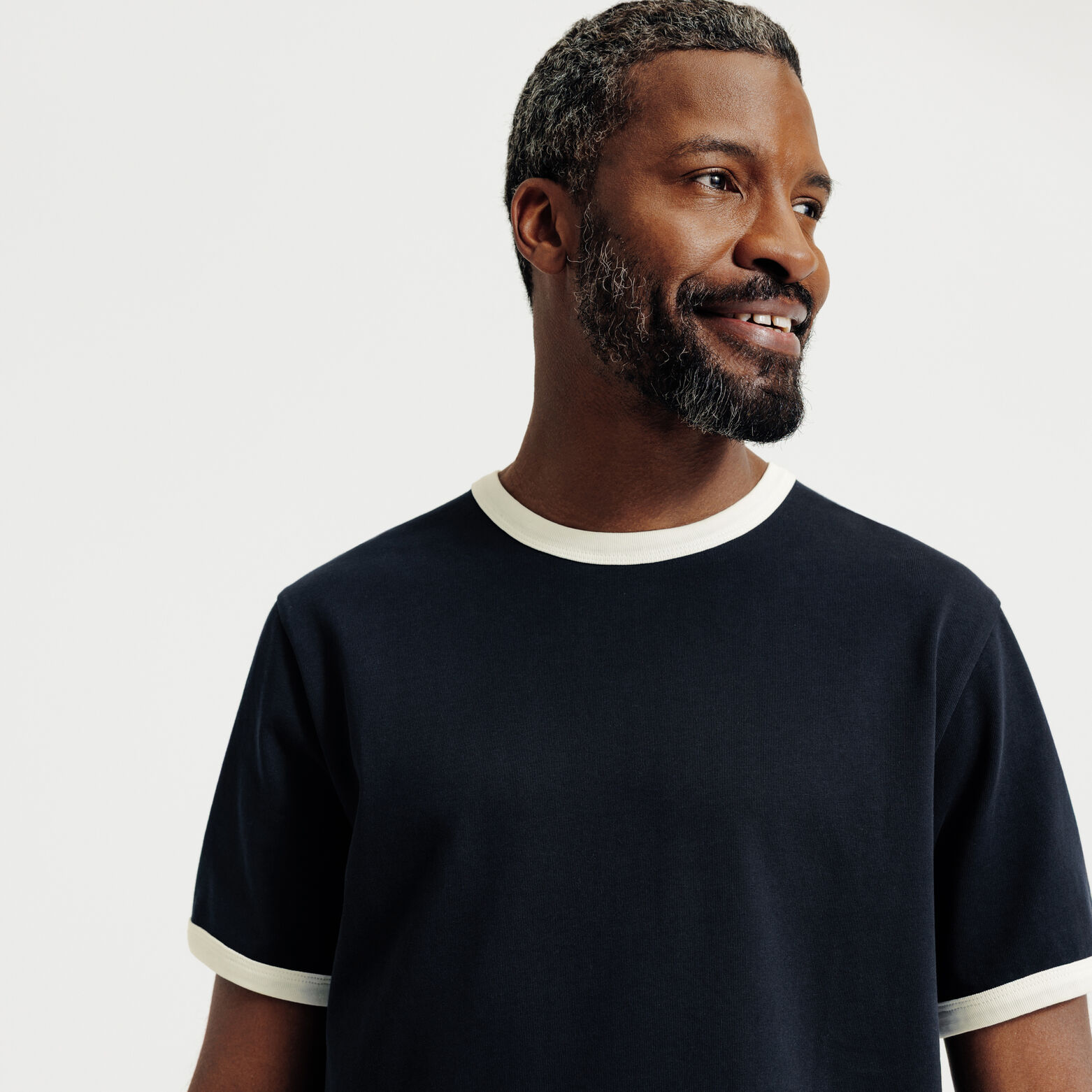 T-shirt met contrasterend borduursel