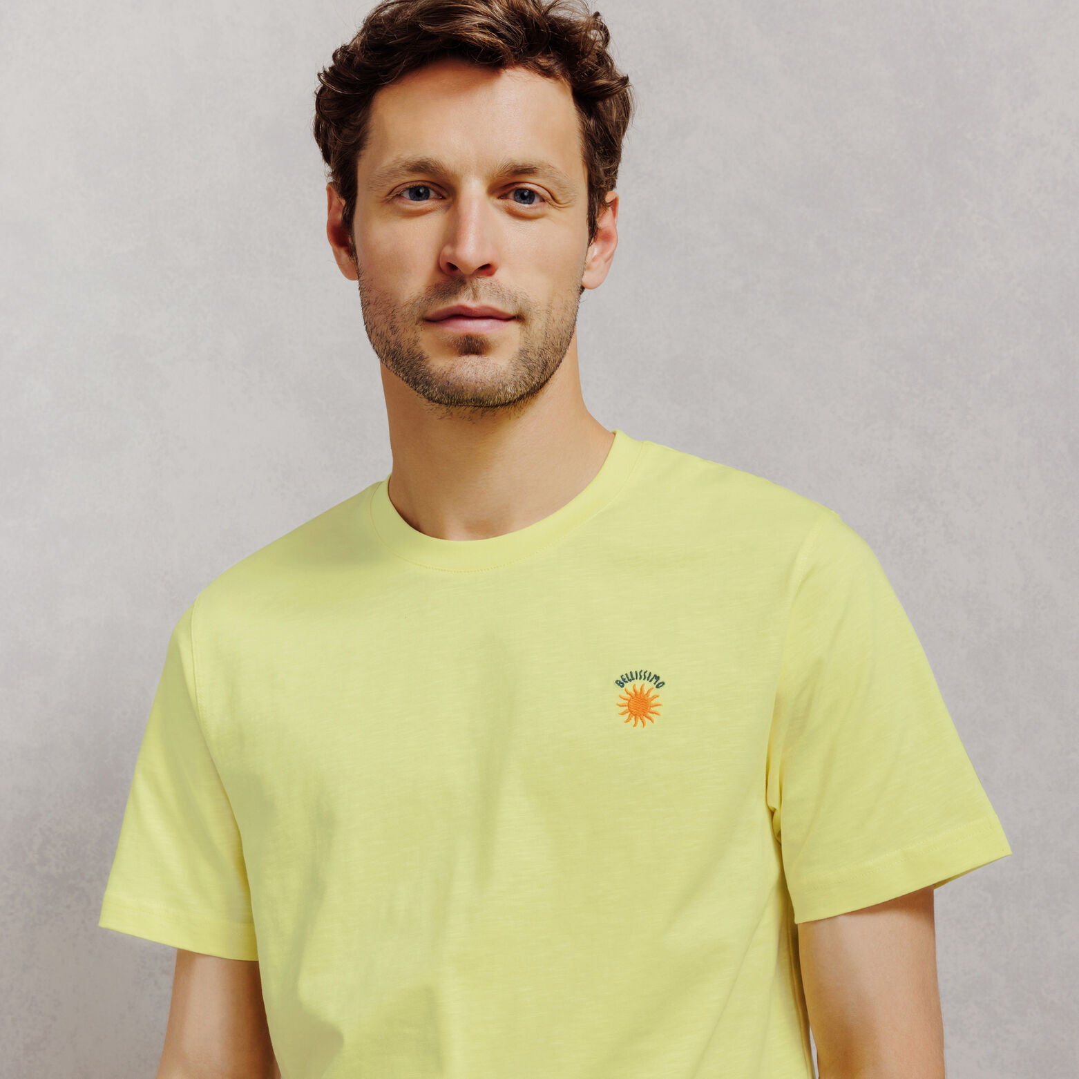 Tee shirt mati&egrave;re flamm&eacute;e broderie poitrine