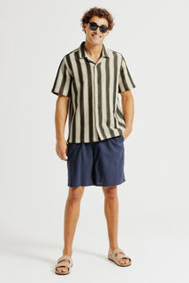 Chemisette en crochet col requin