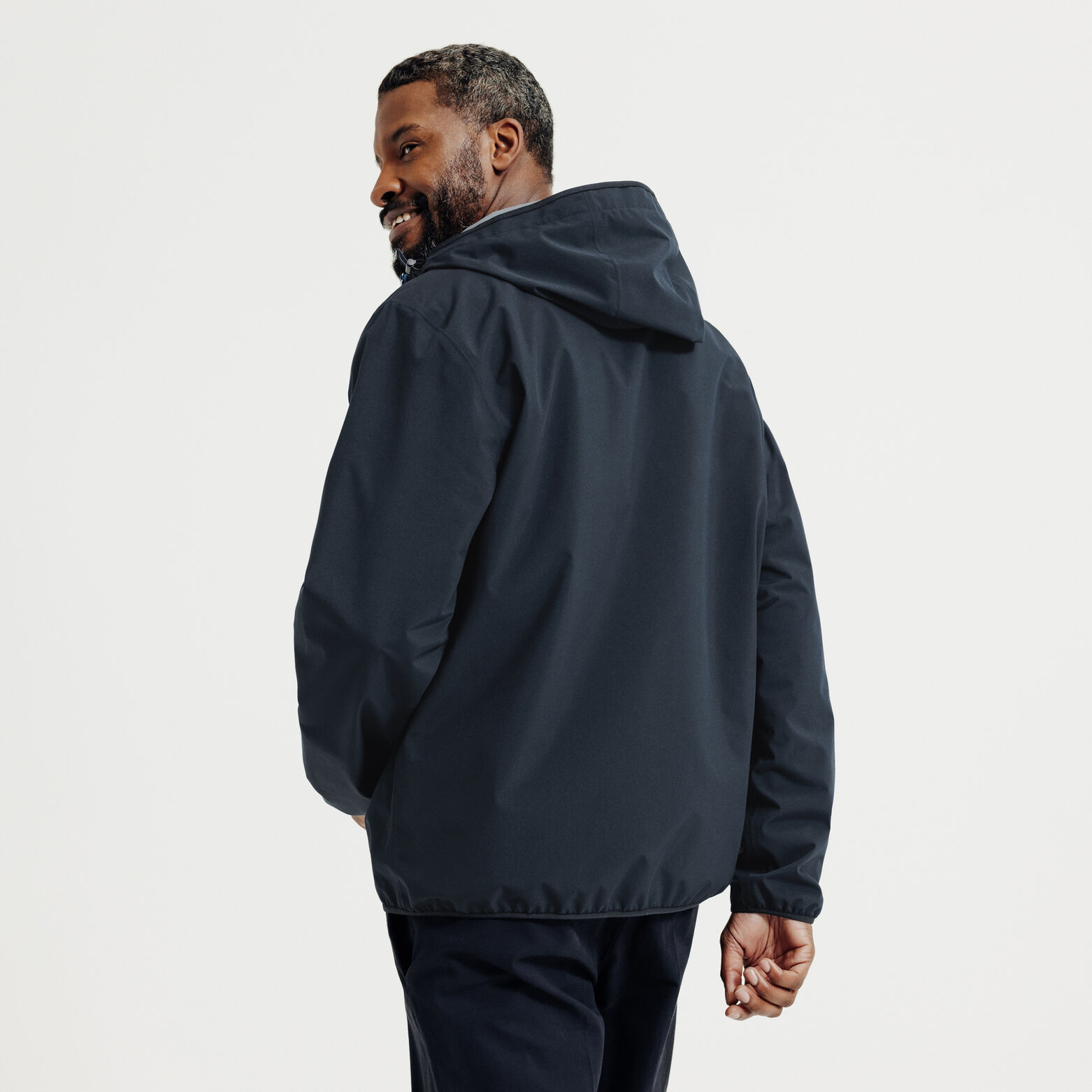 Blouson coupe-vent &agrave; capuche