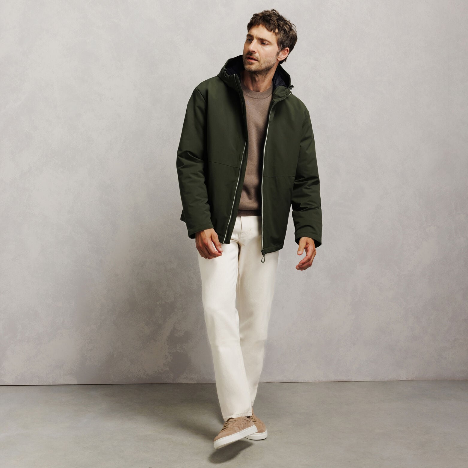 Blouson &agrave; capuche zipp&eacute;