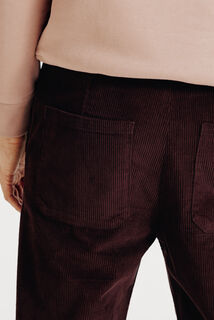 Loose fit chinobroek in fluweel