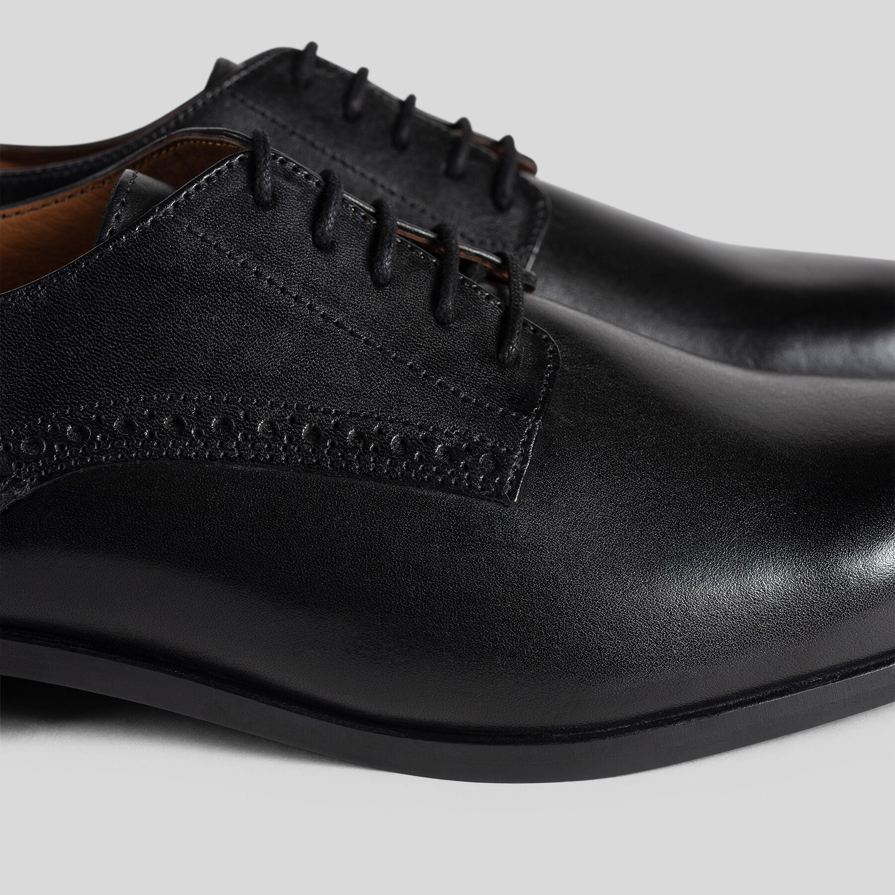 Chaussures de costume en cuir lisse Noir Jules