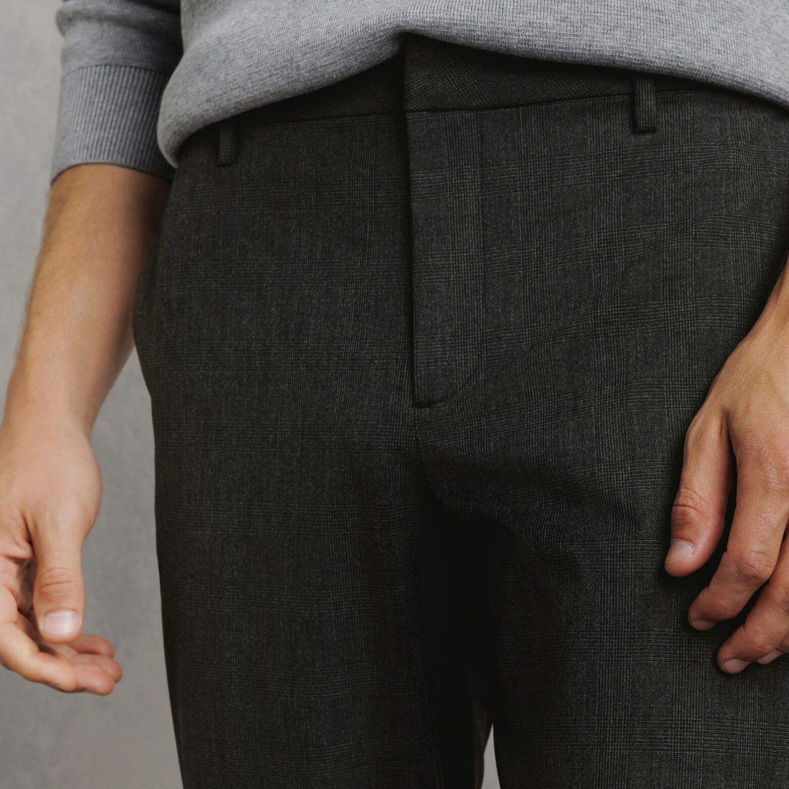 Pantalon chino slim &agrave; carreaux