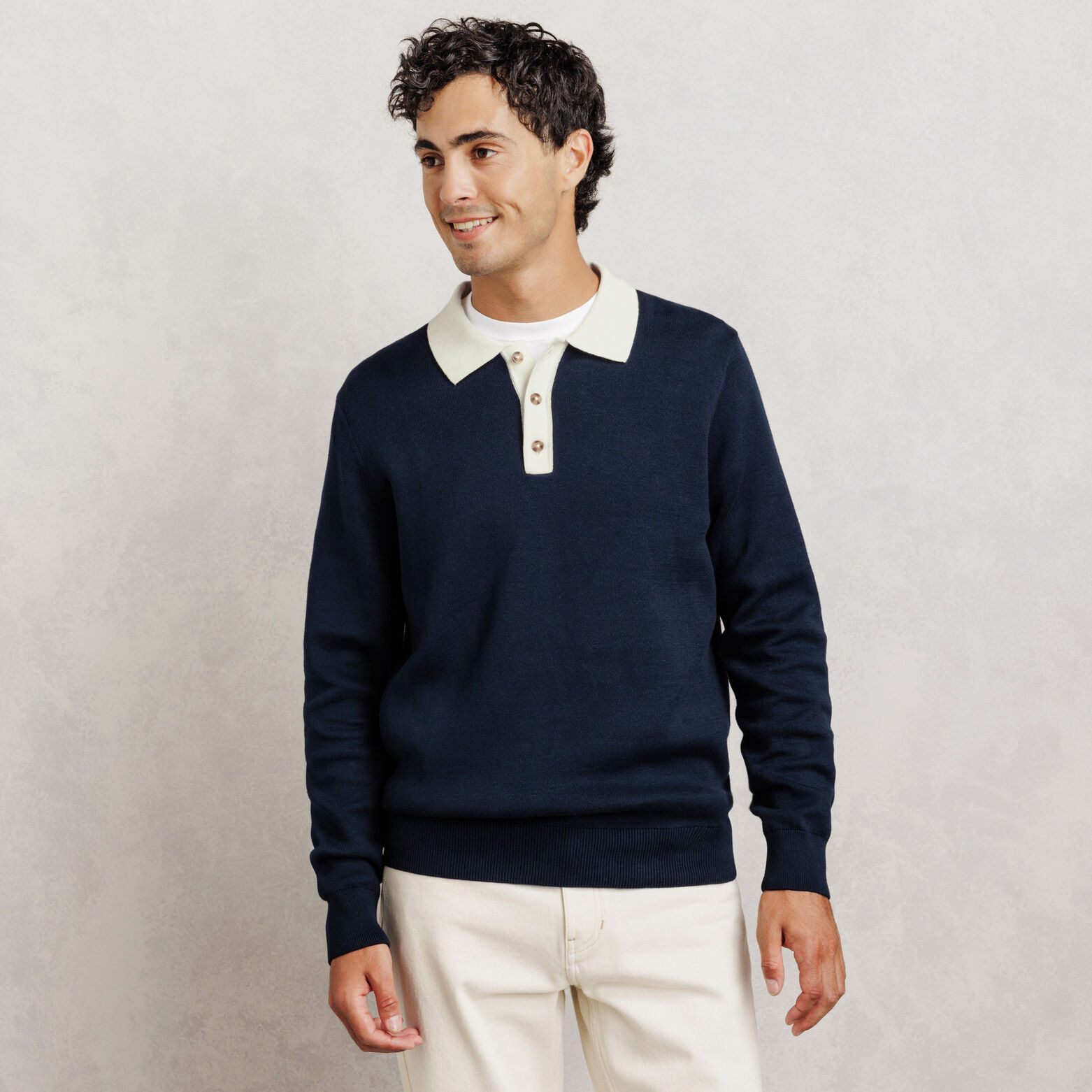 Polo en maille contrast&eacute; uni
