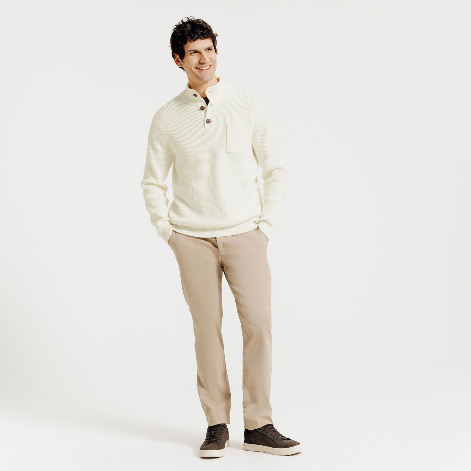 Pull col montant boutonn&eacute; poche poitrine