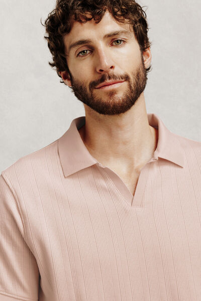 Polo manches courtes col resort mati&egrave;re textur&eacute;e