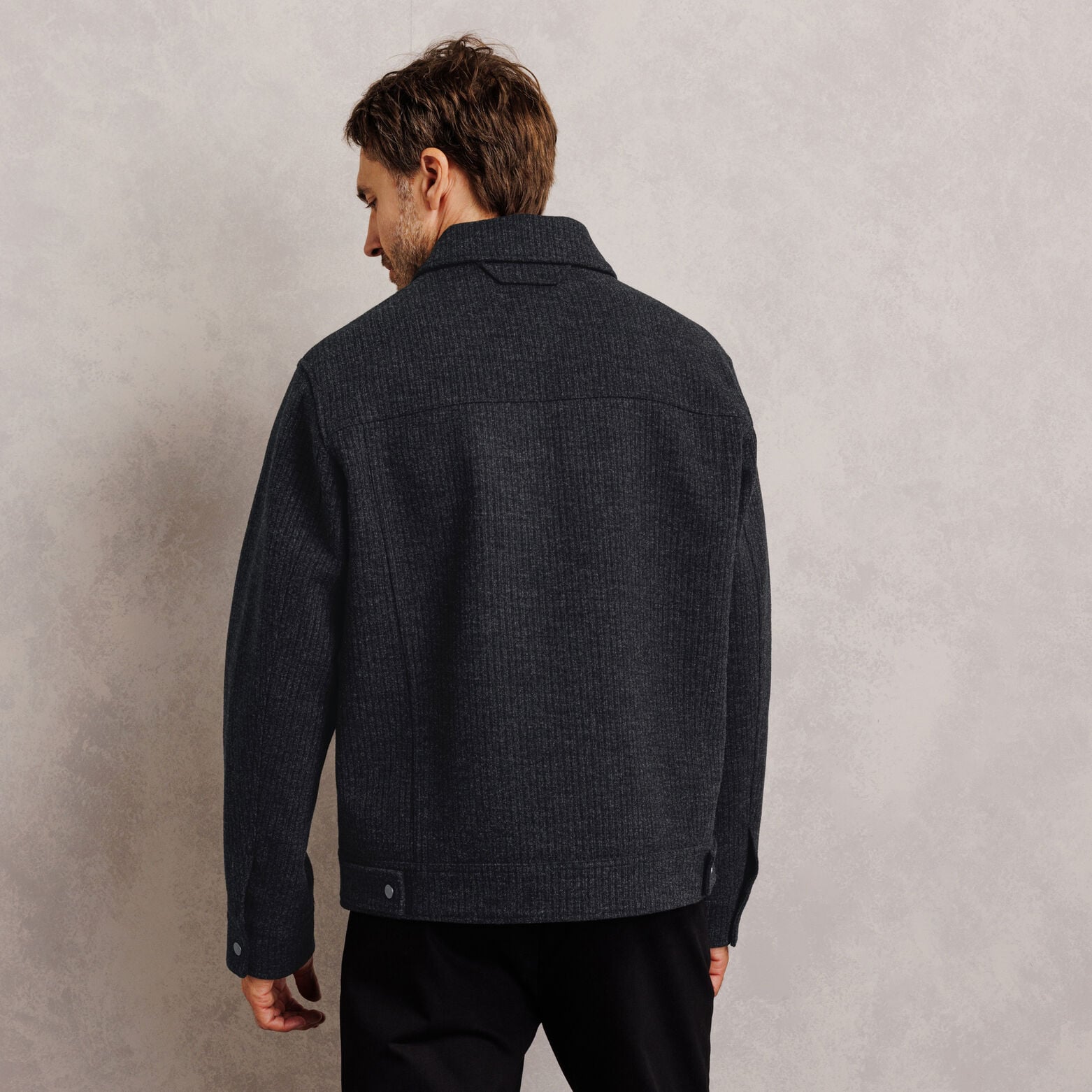 Veste pressionn&eacute;e en maille