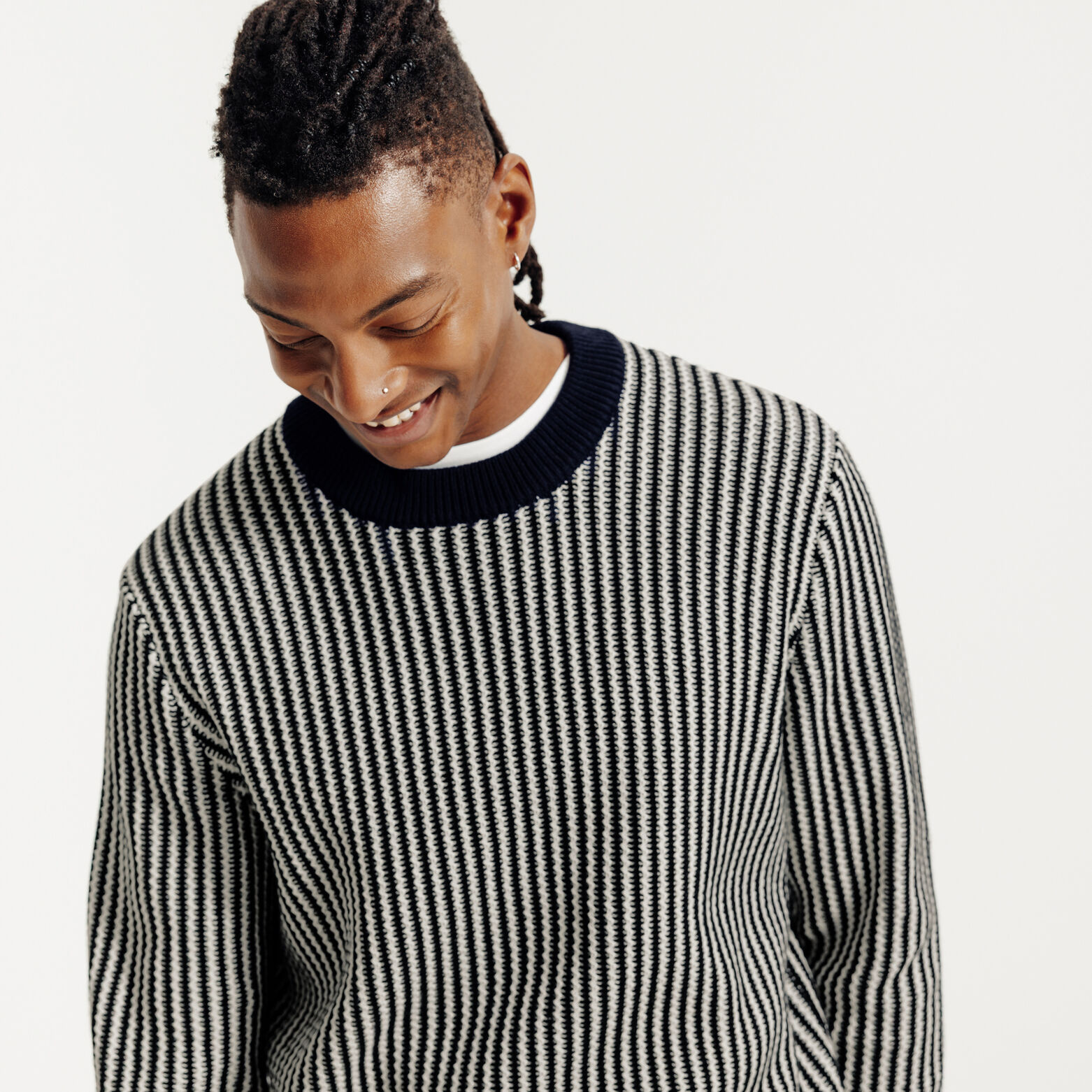 Pull col rond jacquard ray&eacute;