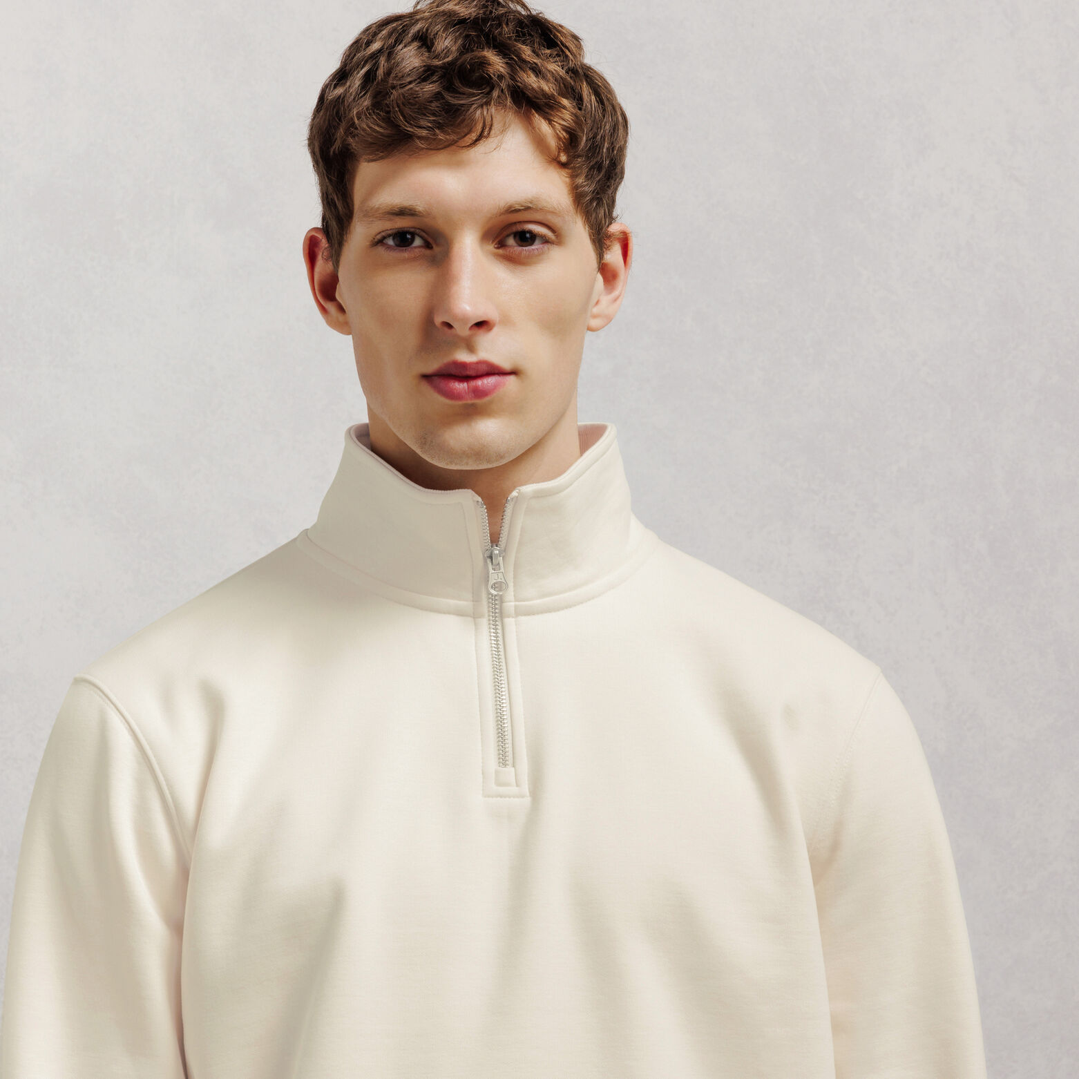 Sweat col montant zipp&eacute; molleton uni