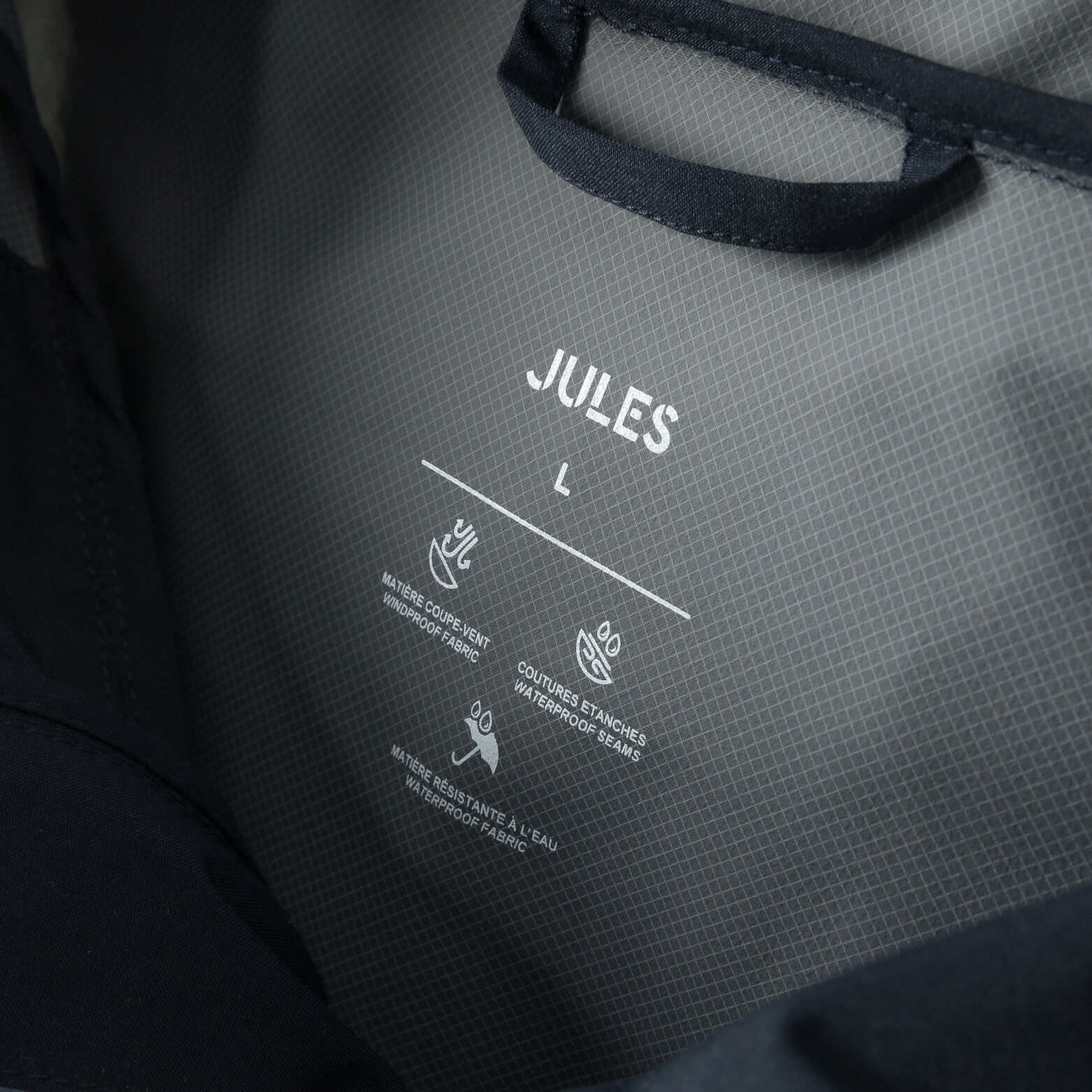 Blouson coupe-vent &agrave; capuche