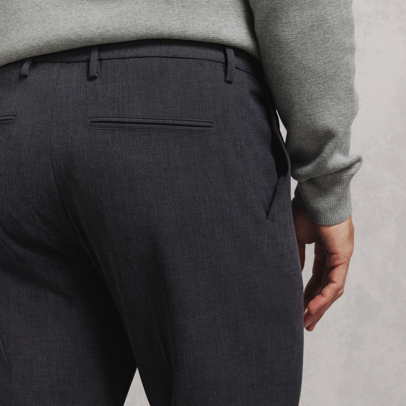 Pantalon tapered taille &eacute;lastiqu&eacute;e