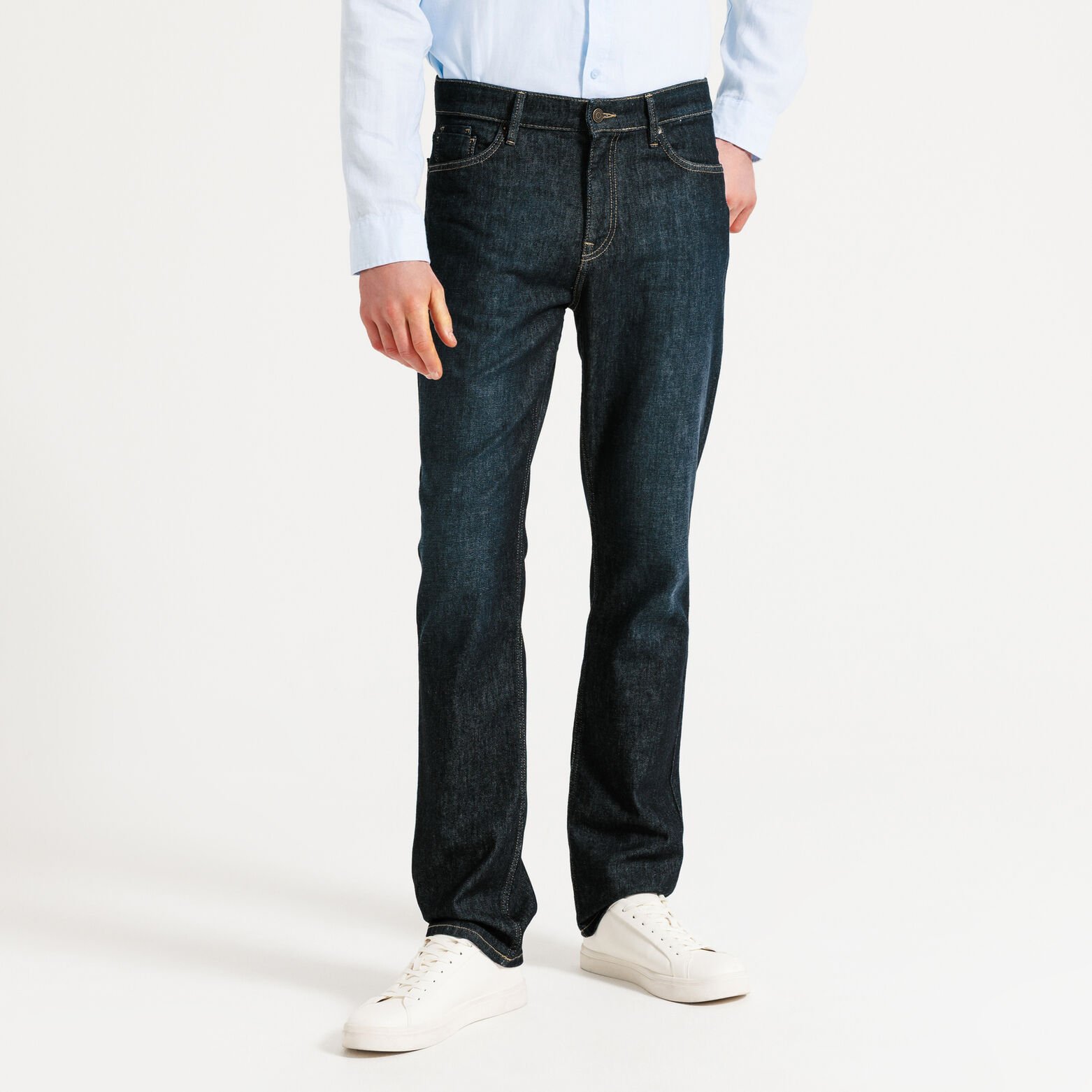 Jean straight toile l&eacute;g&egrave;re