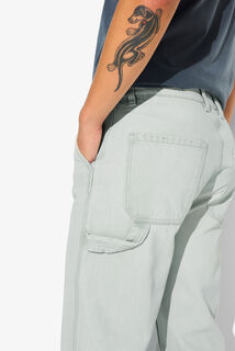 Jean loose charpentier