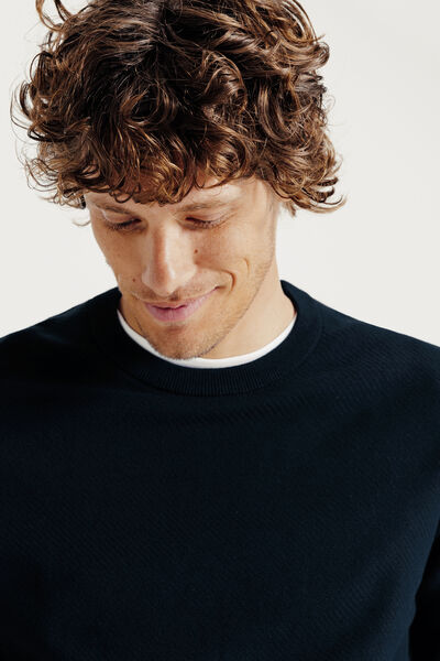 Pull col rond jeux de points fantaisie