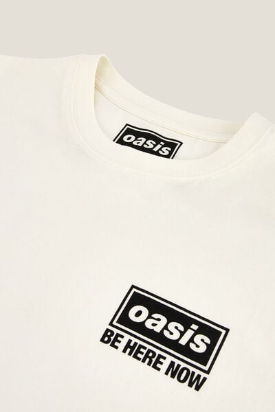 T-shirt, Oasis-licentie