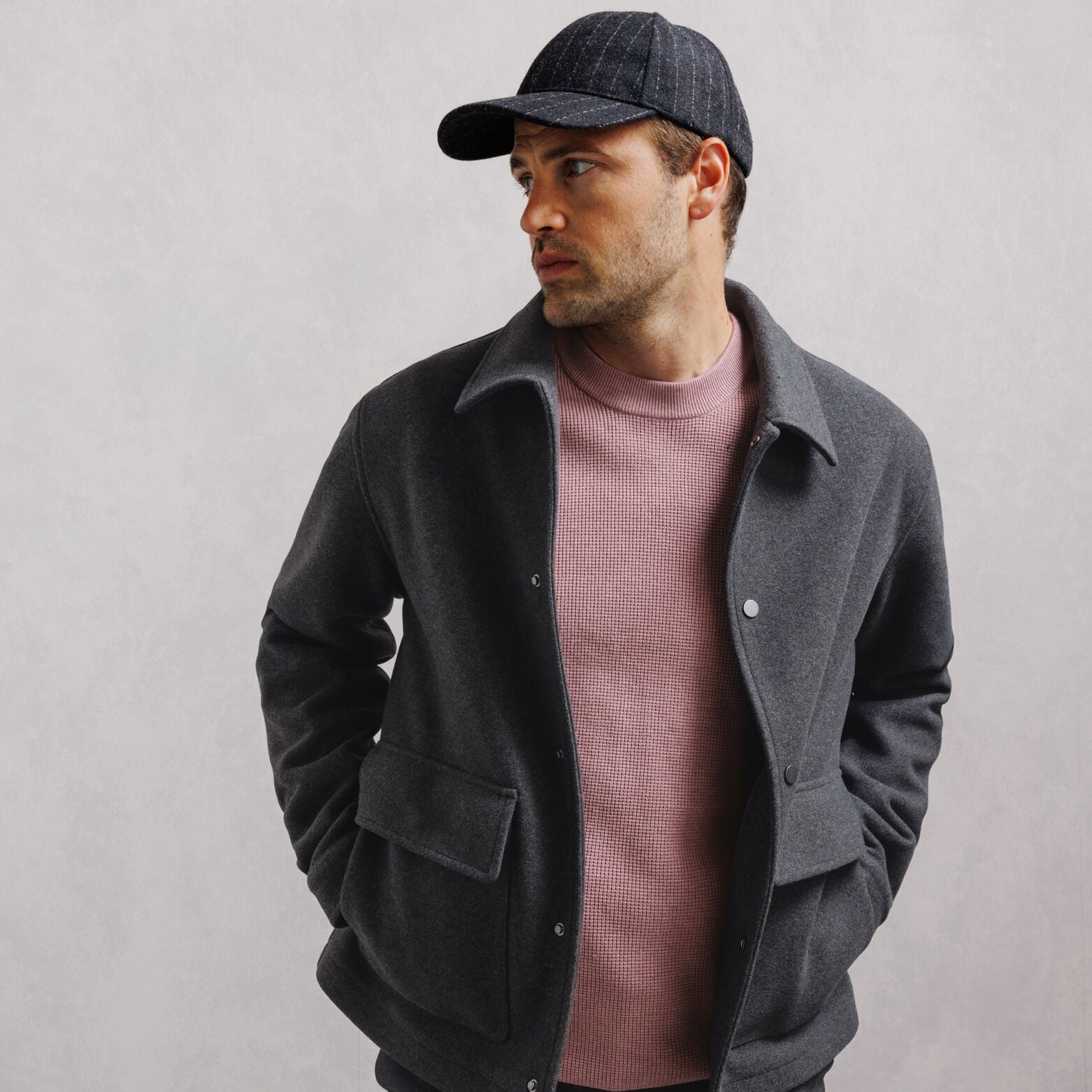 Pull col rond jeux de points fantaisie