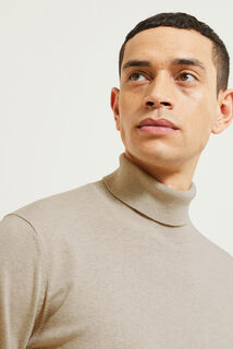 Pull col roul&eacute;