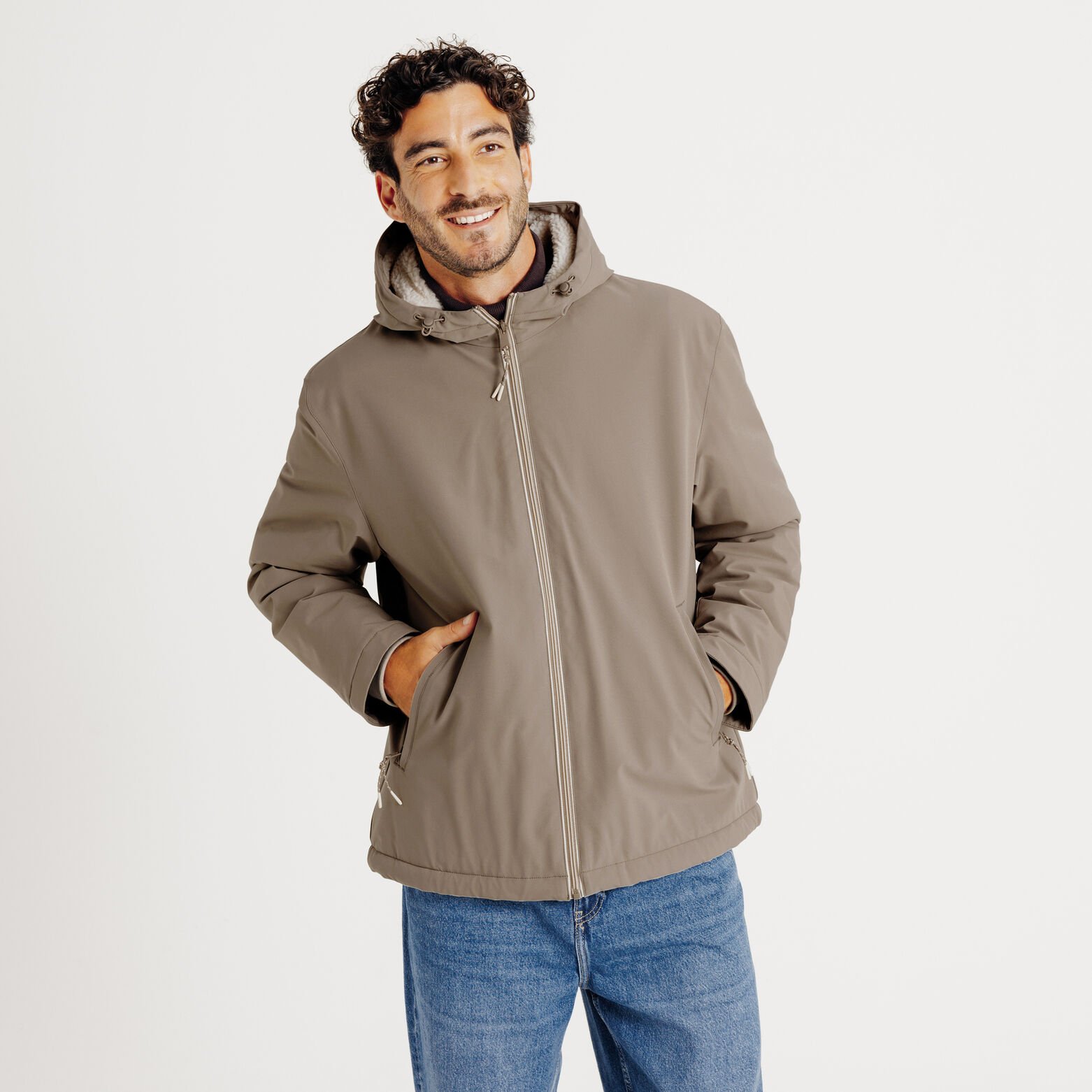 Blouson à capuche doublé en sherpa